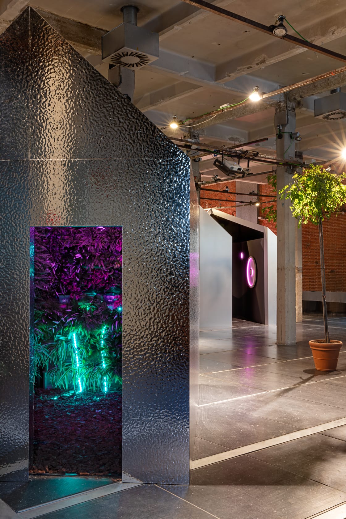 Detail of the Mayrit design installation